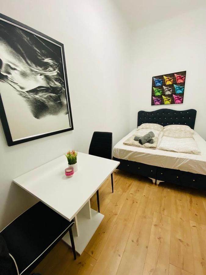 Quad-Room Near Prater Stern Wien Exterior foto