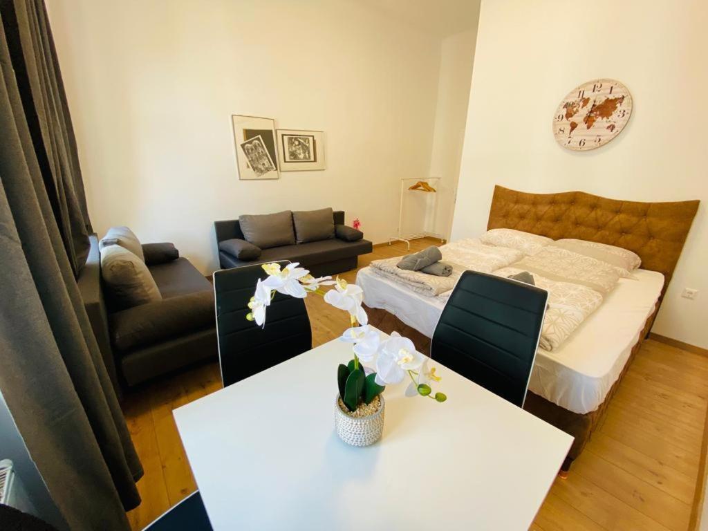 Quad-Room Near Prater Stern Wien Exterior foto